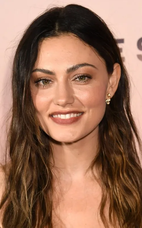 Phoebe Tonkin