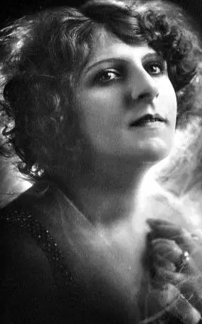 Minnie Chaplin