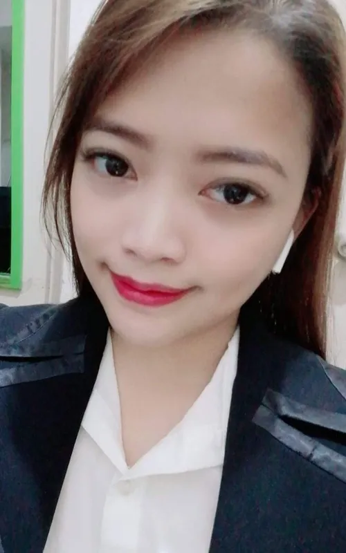 Apple Lee