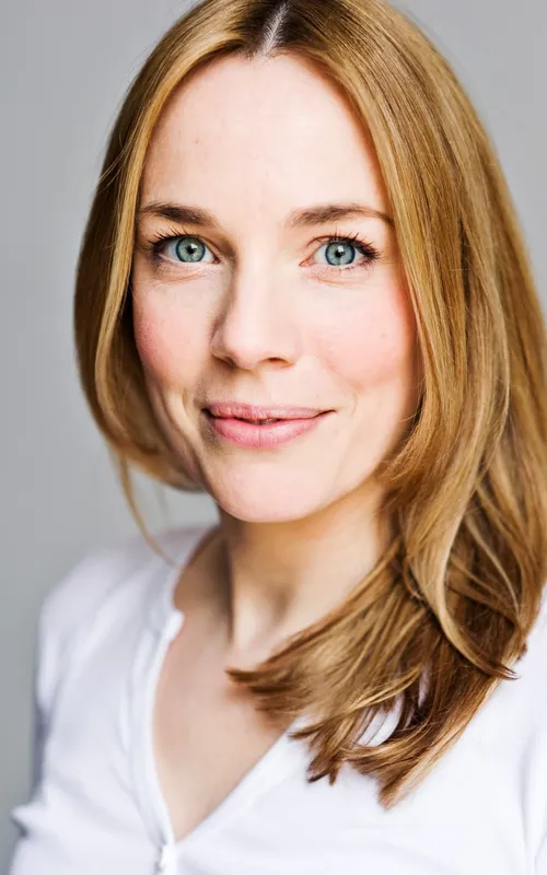 Laura Main