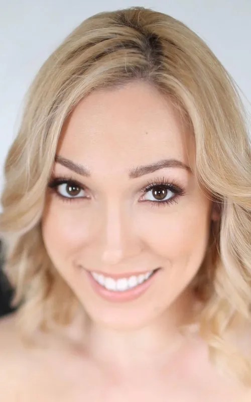 Lily LaBeau