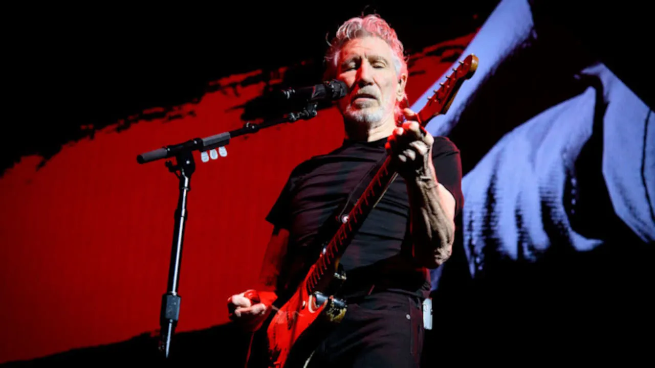 Roger Waters: This is not a Drill, Live at River Plate Stadium