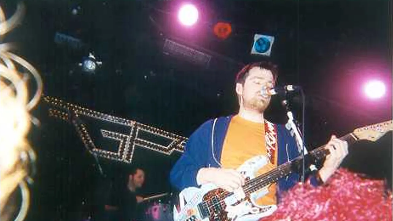 Weezer: Live Knitting Factory