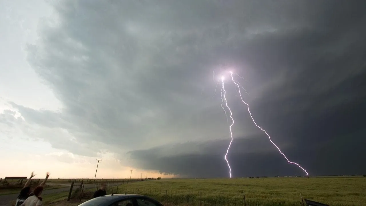 National Geographic: Inside the Mega Twister