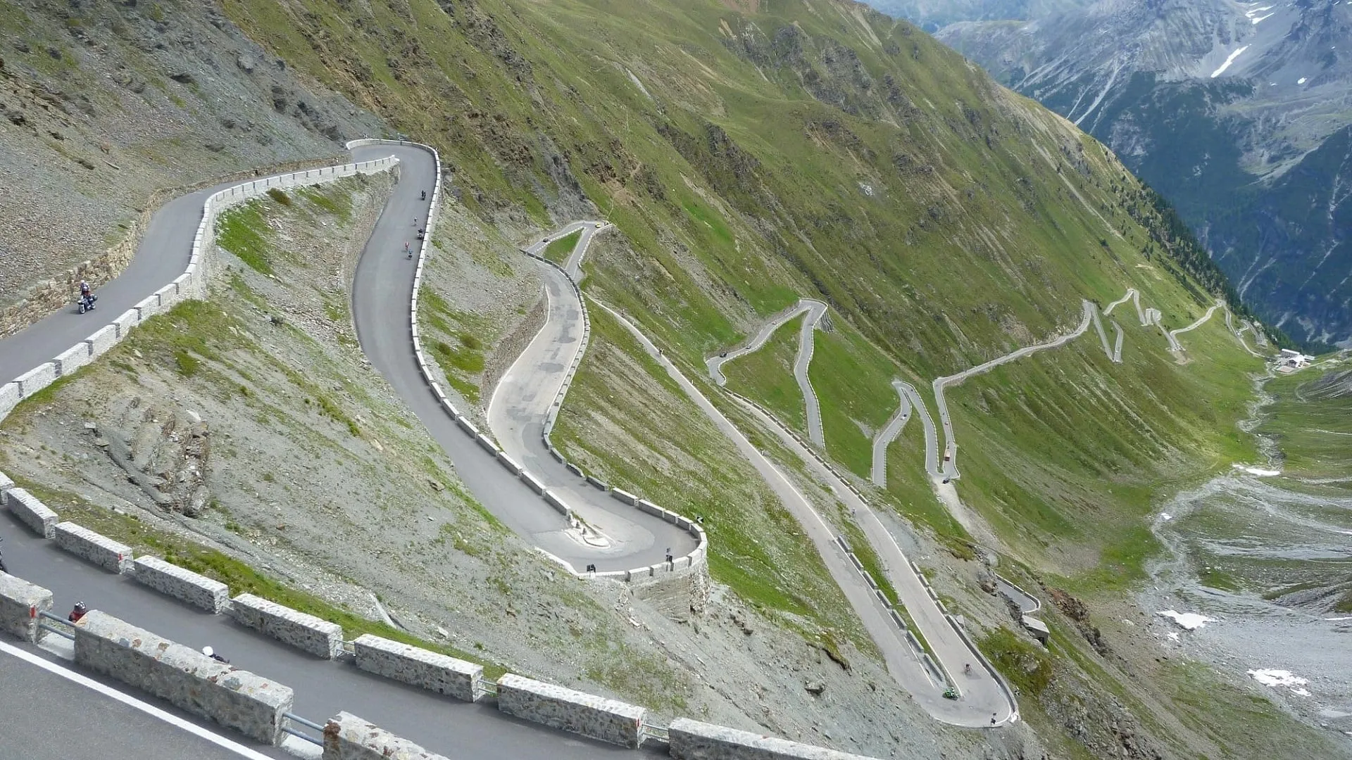 Stelvio: Crossroads of Peace