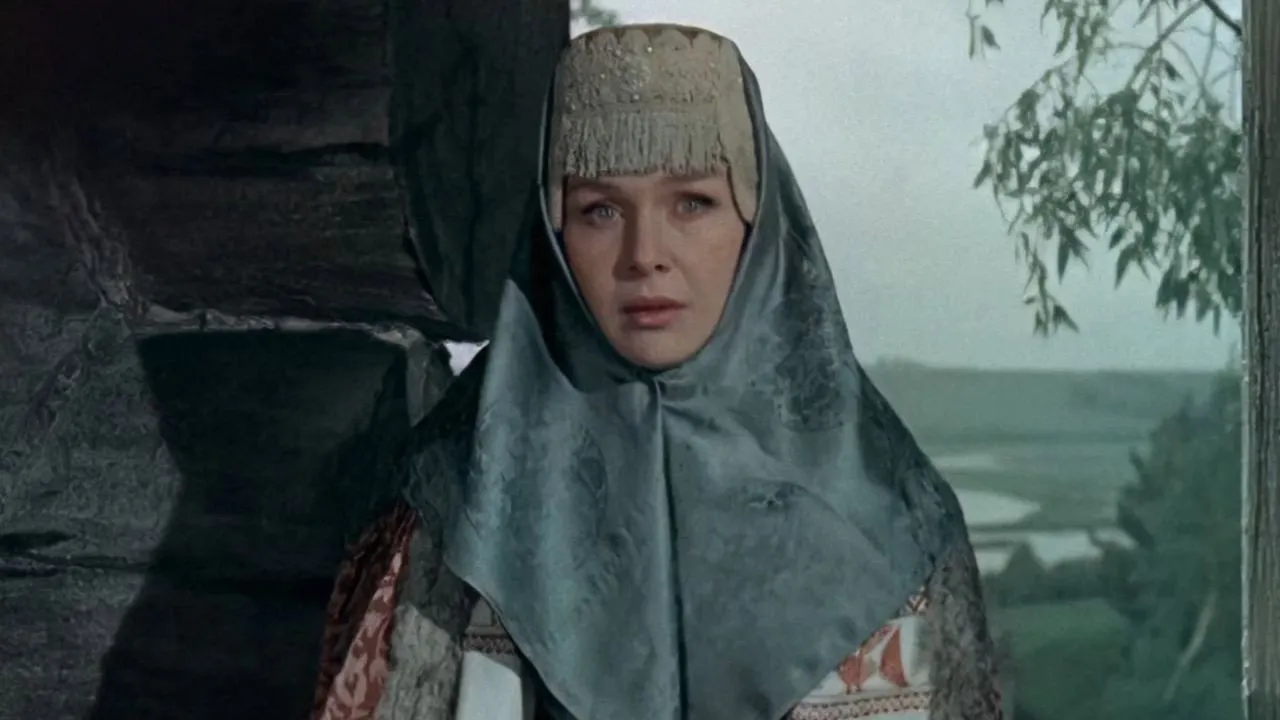 Maria, the Wonderful Weaver