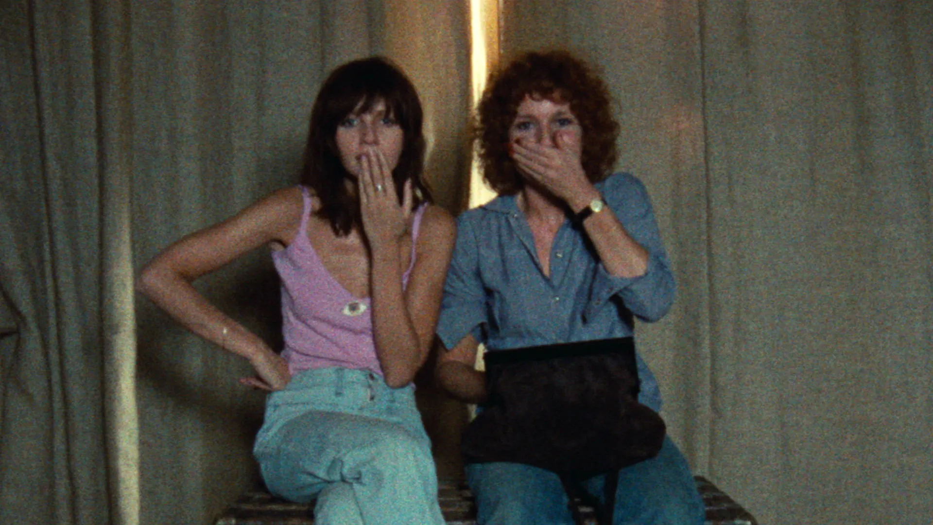 Céline and Julie Go Boating