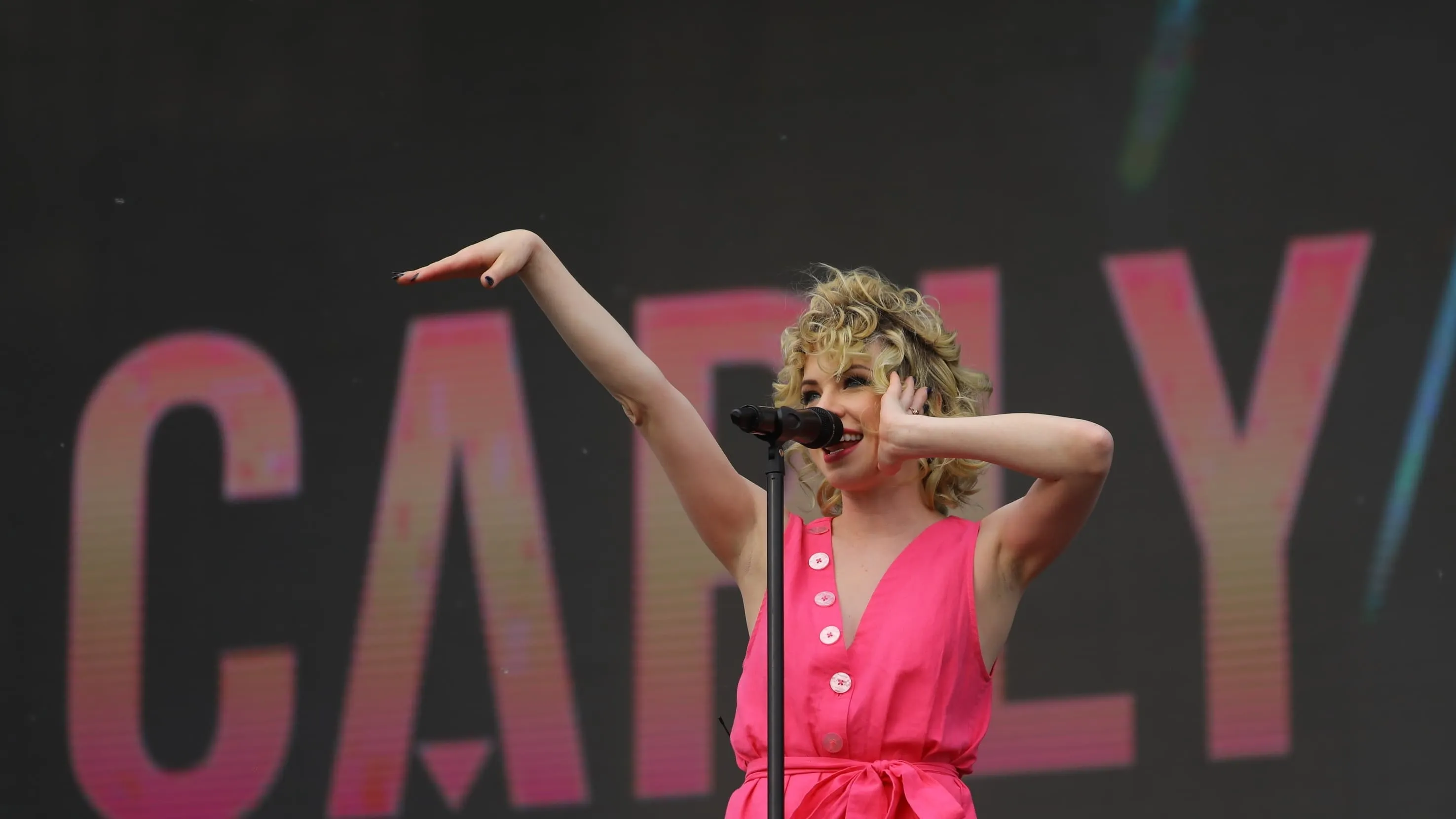 Carly Rae Jepsen: Grammy Festival 2018