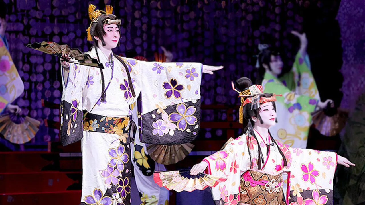 Welcome to Takarazuka: Snow and Moon and Flower / A Farce in Pigalle (Frénésie à Pigalle)