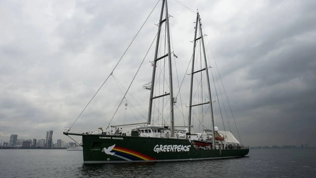 Qui a coulé le Rainbow Warrior ?