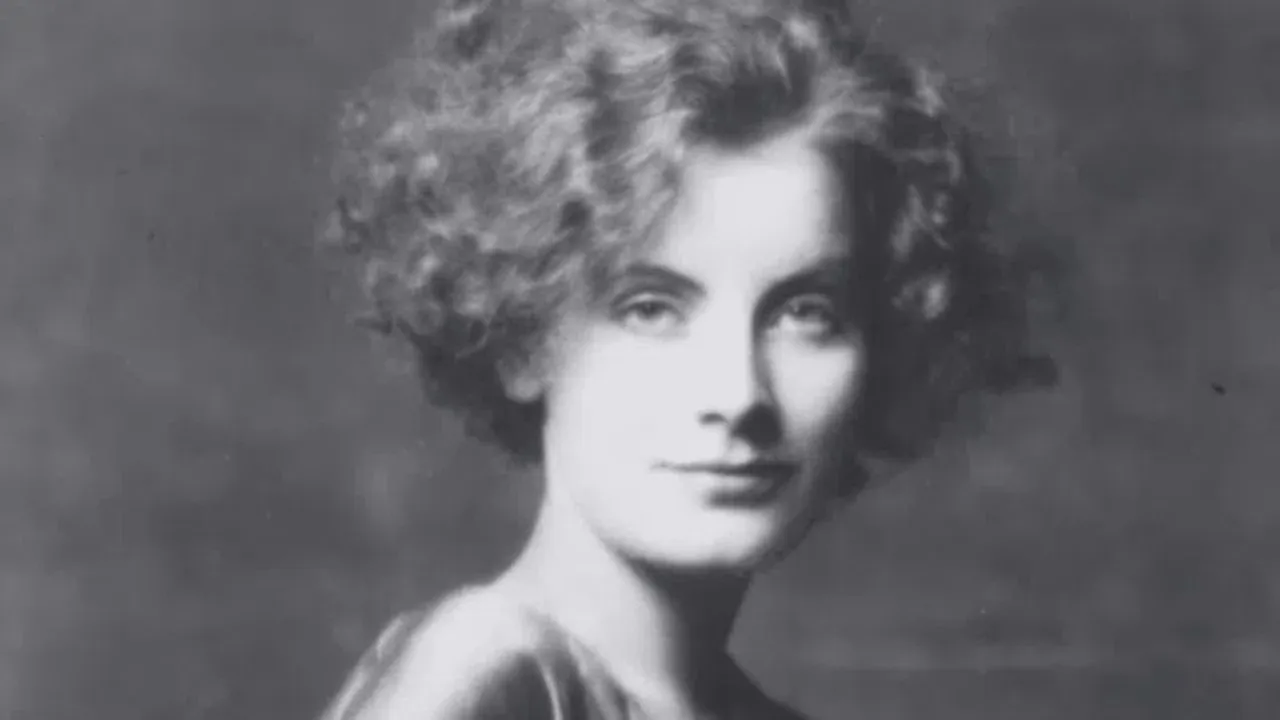 Greta Garbo: The Temptress and the Clown