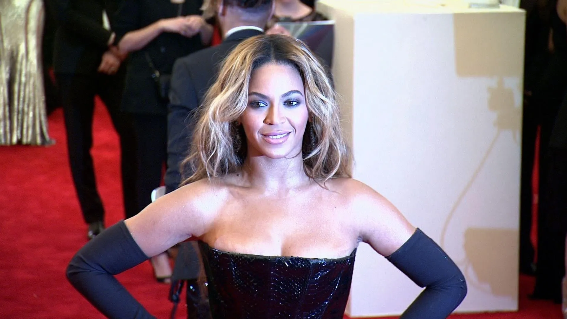 Beyonce: Queen B